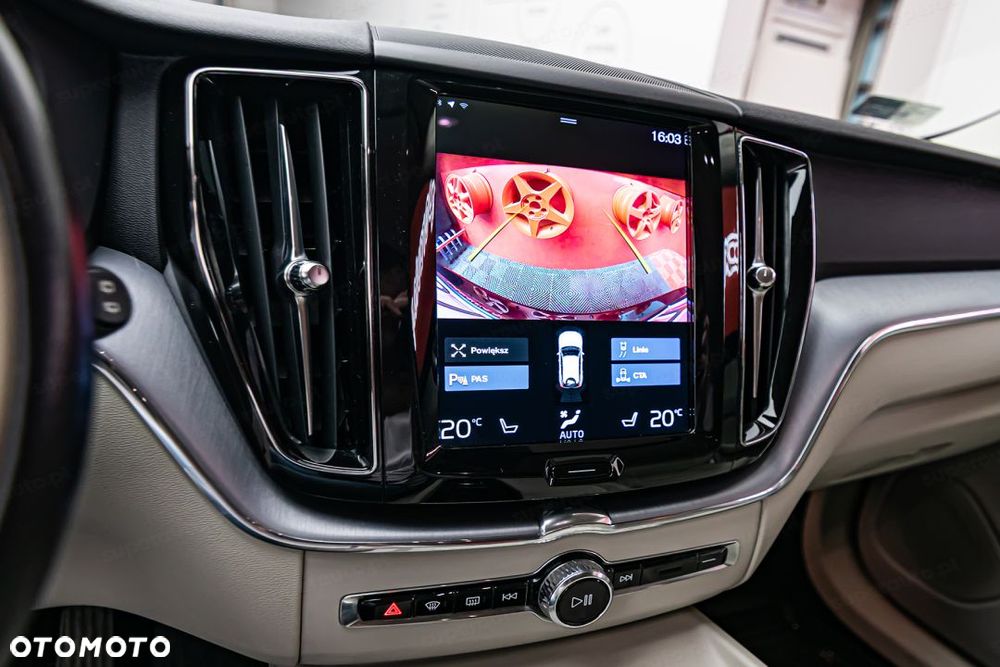 Volvo XC 60 B4 D AWD Momentum Pro - 19