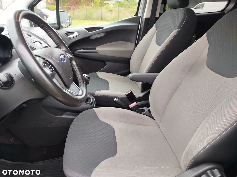 Ford Tourneo Courier - 8