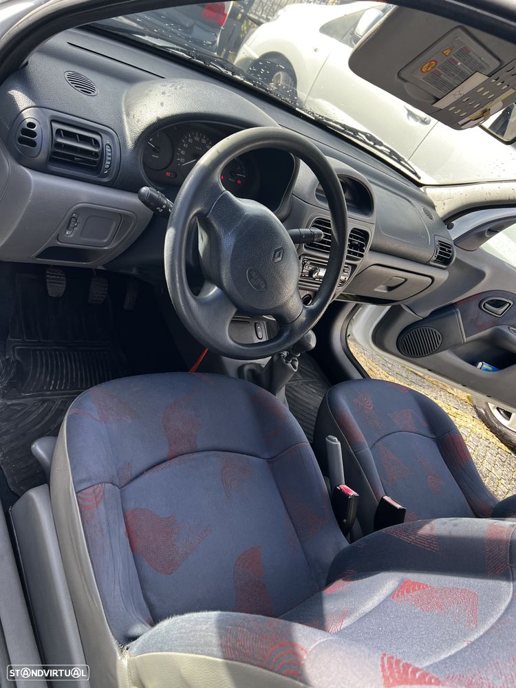 Renault Clio 1.5 dCi Extreme - 13