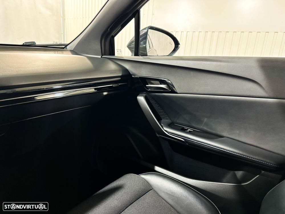MG MG4 64 kWh Luxury - 23