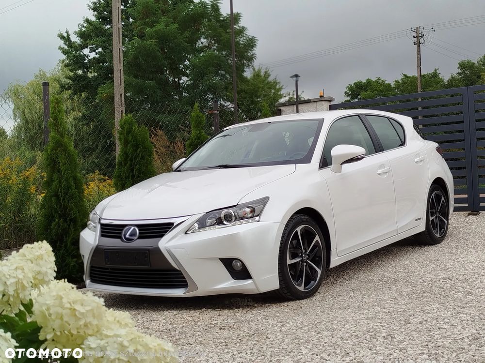 Lexus CT 200h Prestige - 1