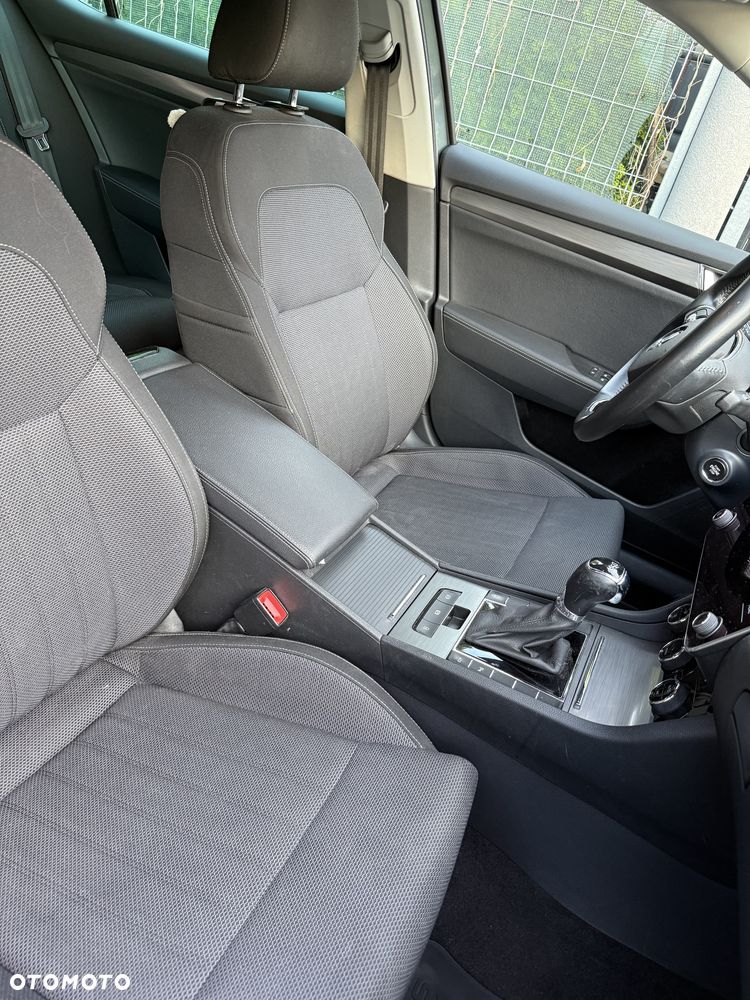 Skoda Superb 2.0 TDI SCR Style DSG - 27