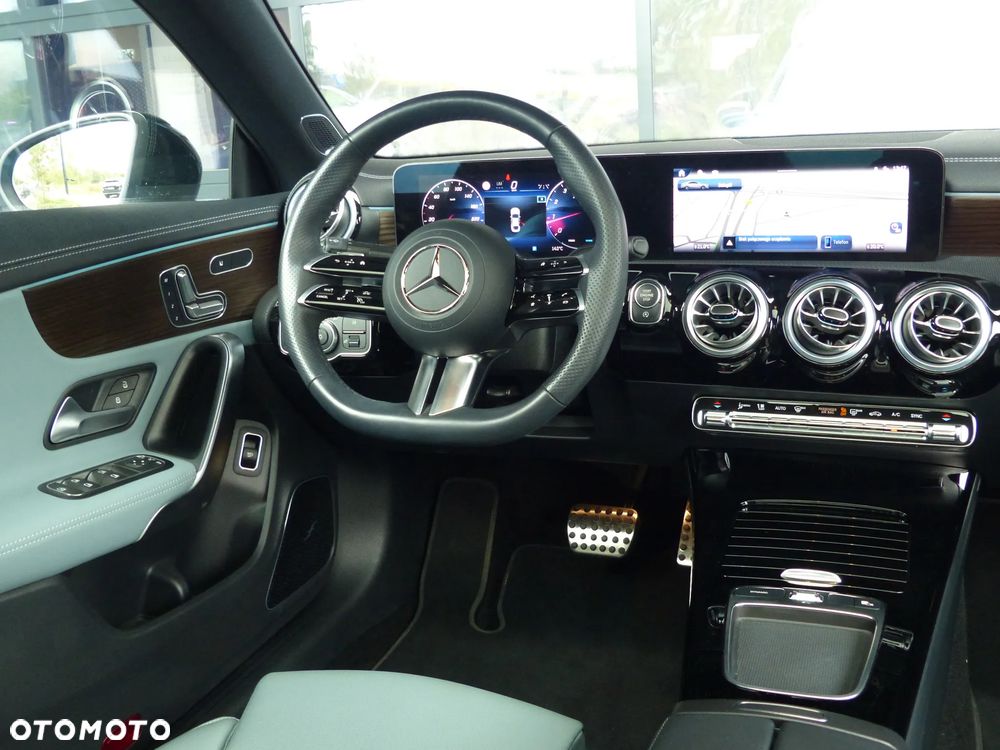 Mercedes-Benz CLA 200 AMG Line 7G-DCT - 29