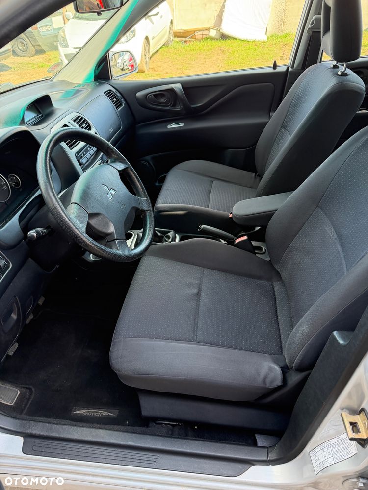 Mitsubishi Space Star 1.8 Intense - 14