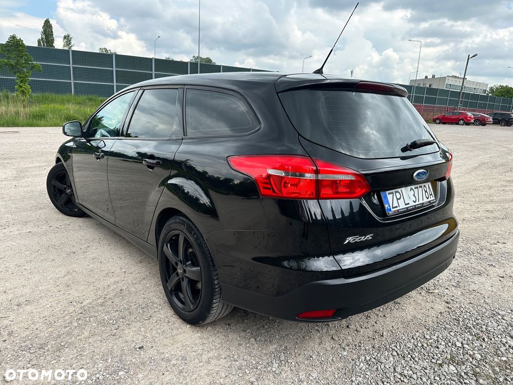 Ford Focus 1.6 TDCi DPF Titanium - 4