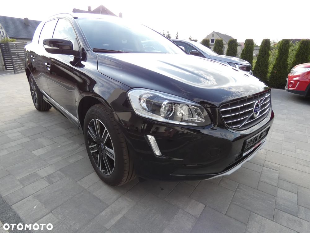 Volvo XC 60 D5 AWD Momentum - 3