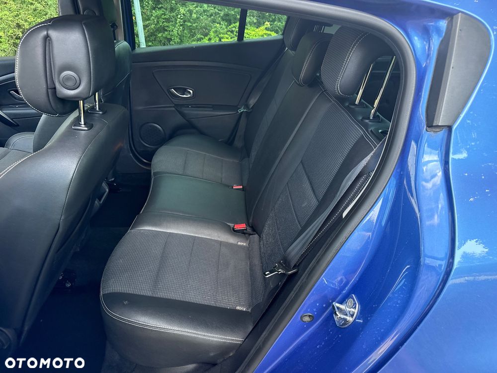 Renault Megane TCe 180 GT - 9