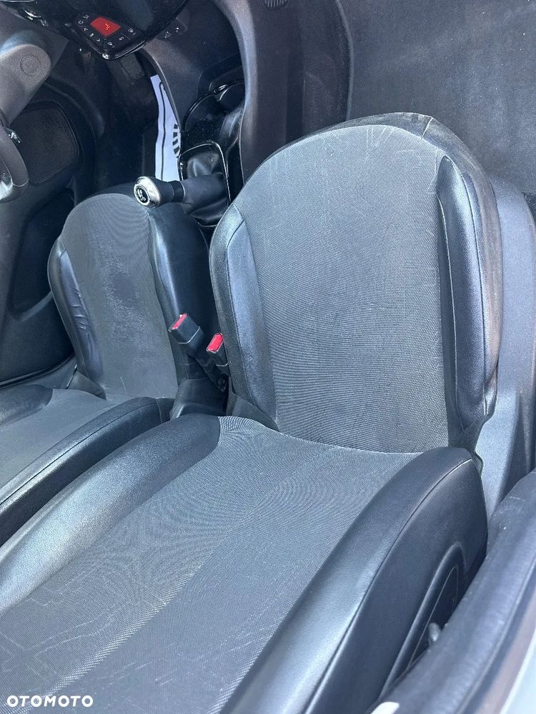 Toyota Aygo x-wave - 17