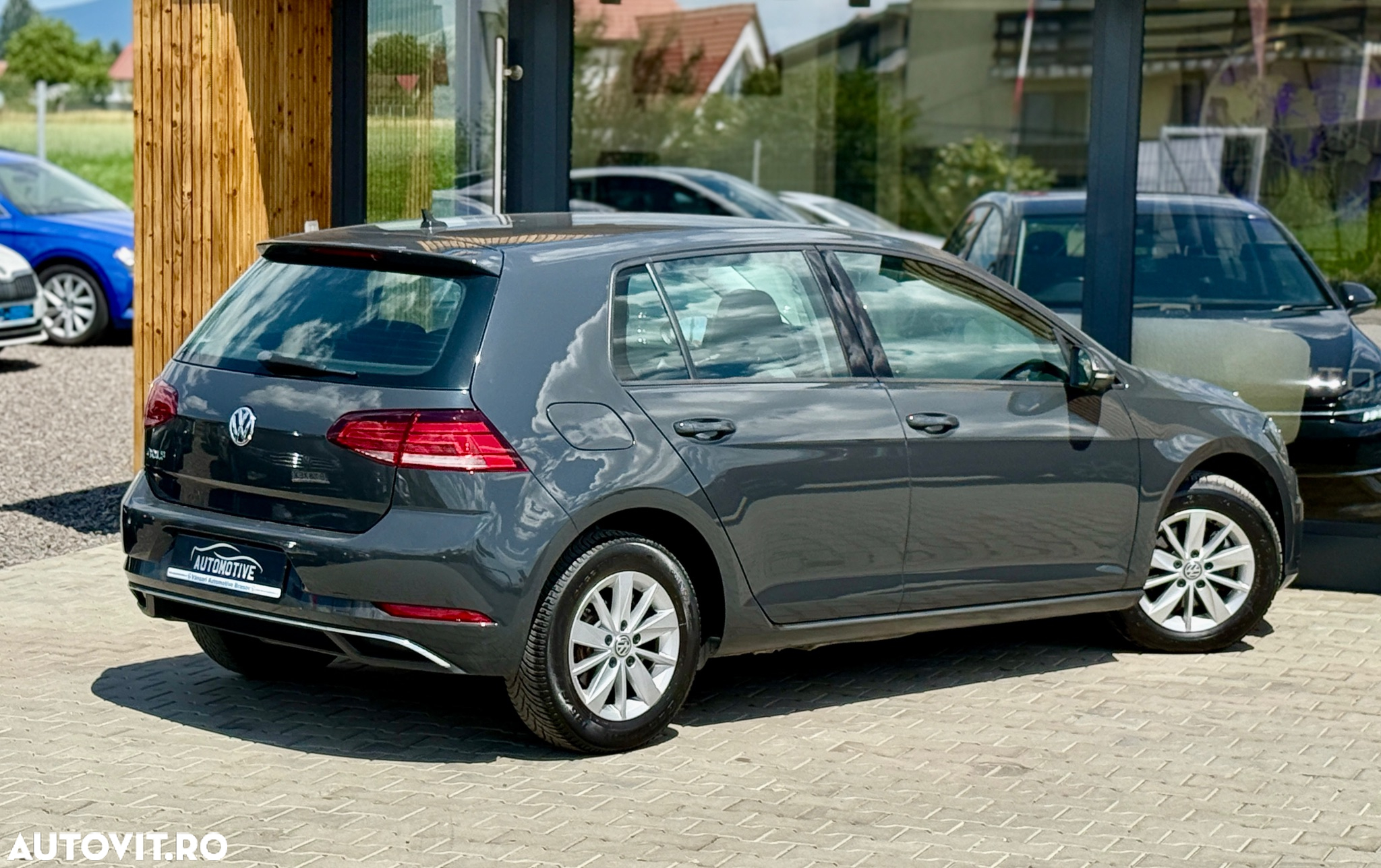 Volkswagen Golf 1.6 TDI Comfortline - 12