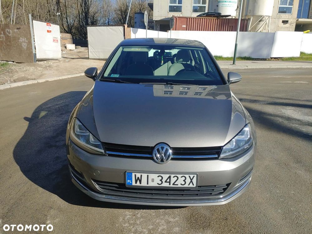 Volkswagen Golf - 5