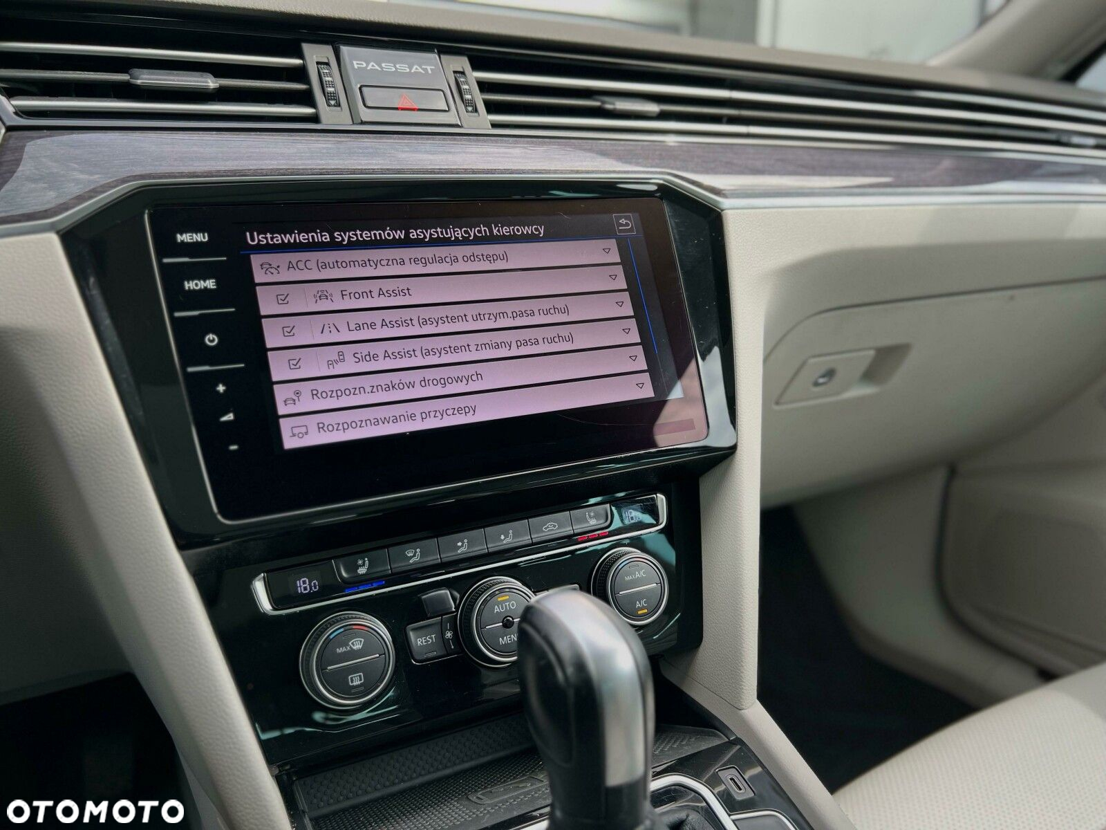 Volkswagen Passat - 33