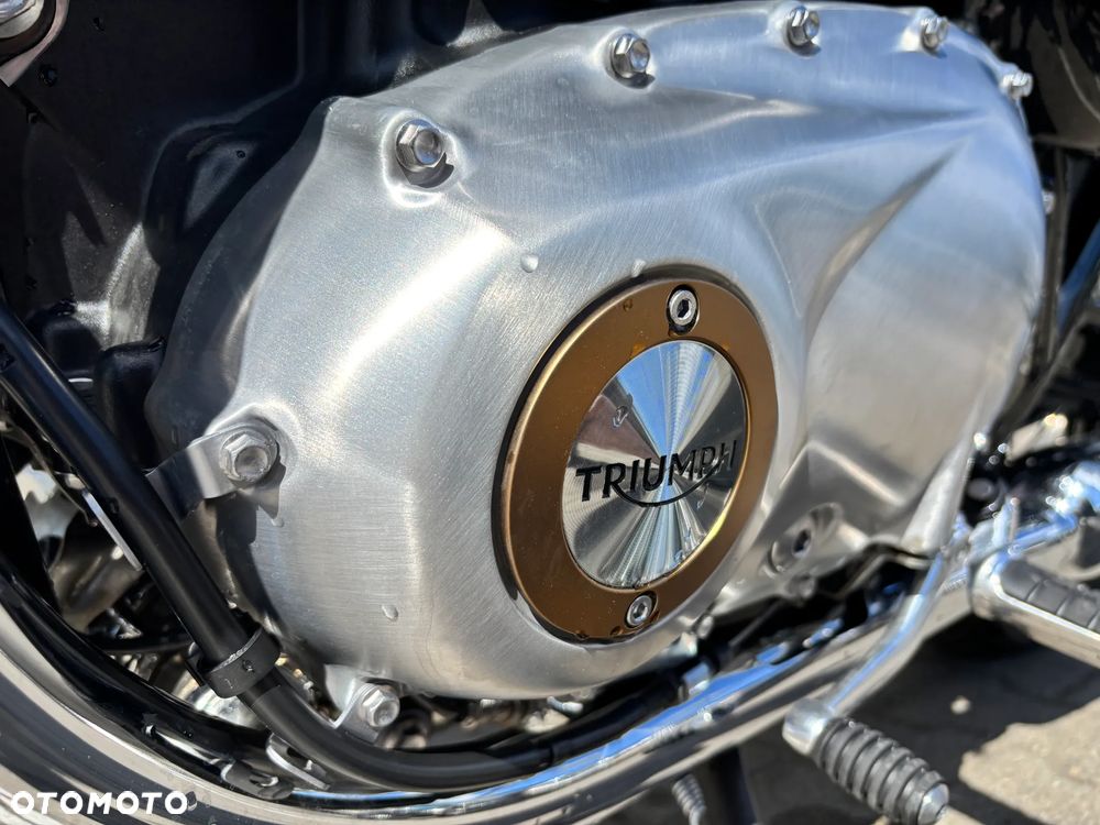 Triumph Bonneville - 7