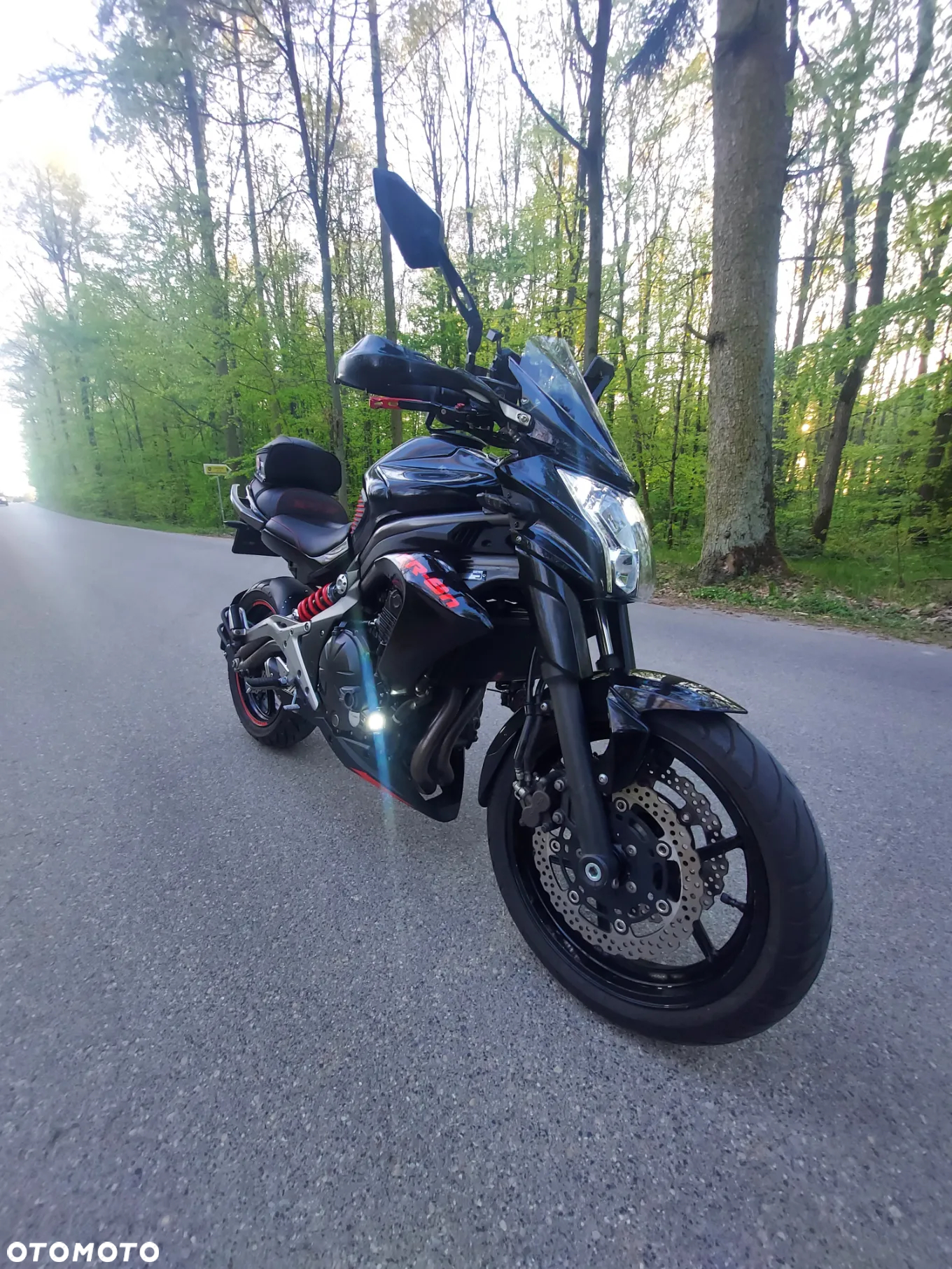 Kawasaki ER - 8