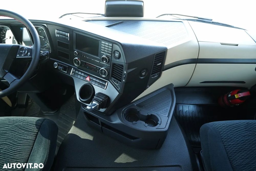 Mercedes-Benz ACTROS 1833 / CORTINĂ - 8,5 M / 4x2 / STREAM SPACE / LIFT DHOLLANDIA - 31
