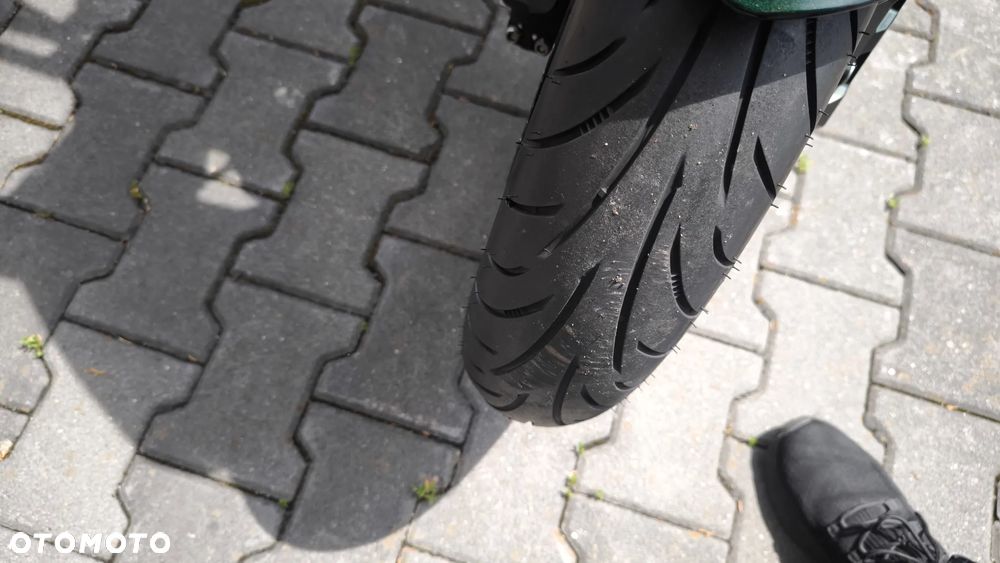 Suzuki GSX 1000 - 35