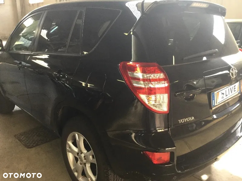 Toyota RAV4 - 7