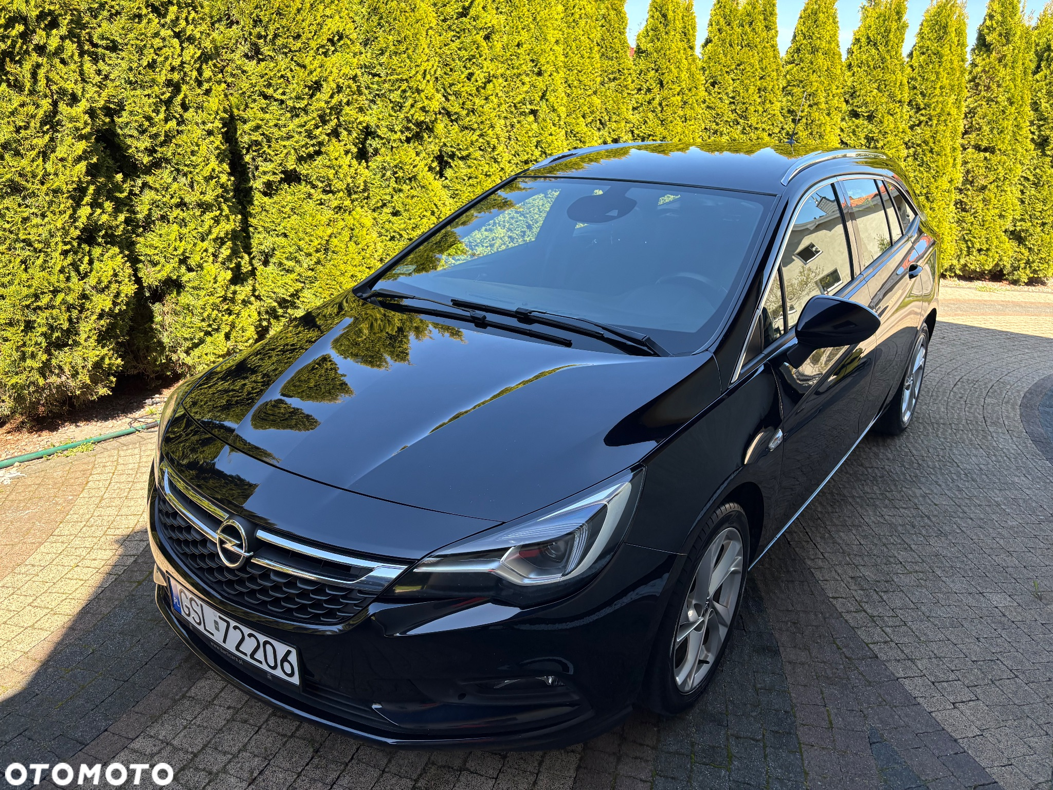 Opel Astra V 1.6 CDTI Dynamic S&S - 2