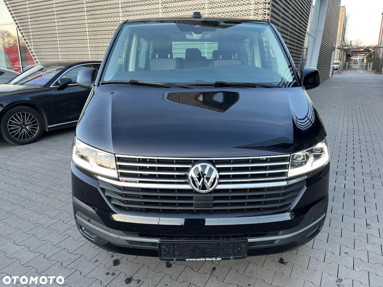 Volkswagen Caravelle - 3