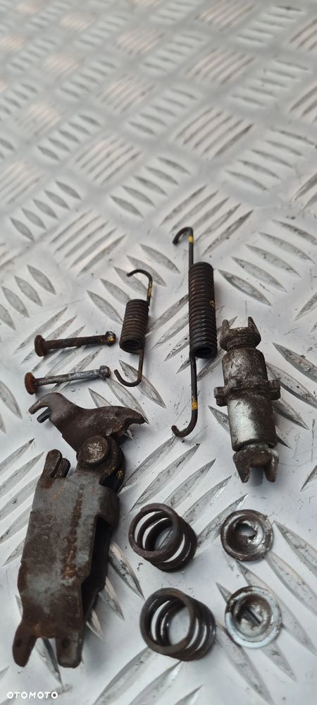 Kia Sorento I Rozpierak Sprężynka Ręcznego - 3