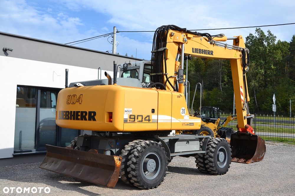 Liebherr A 904 C - 12