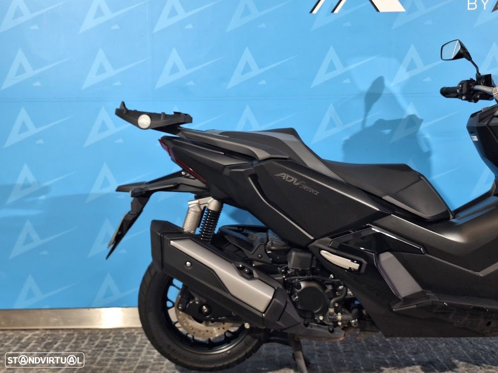 Honda ADV - 4