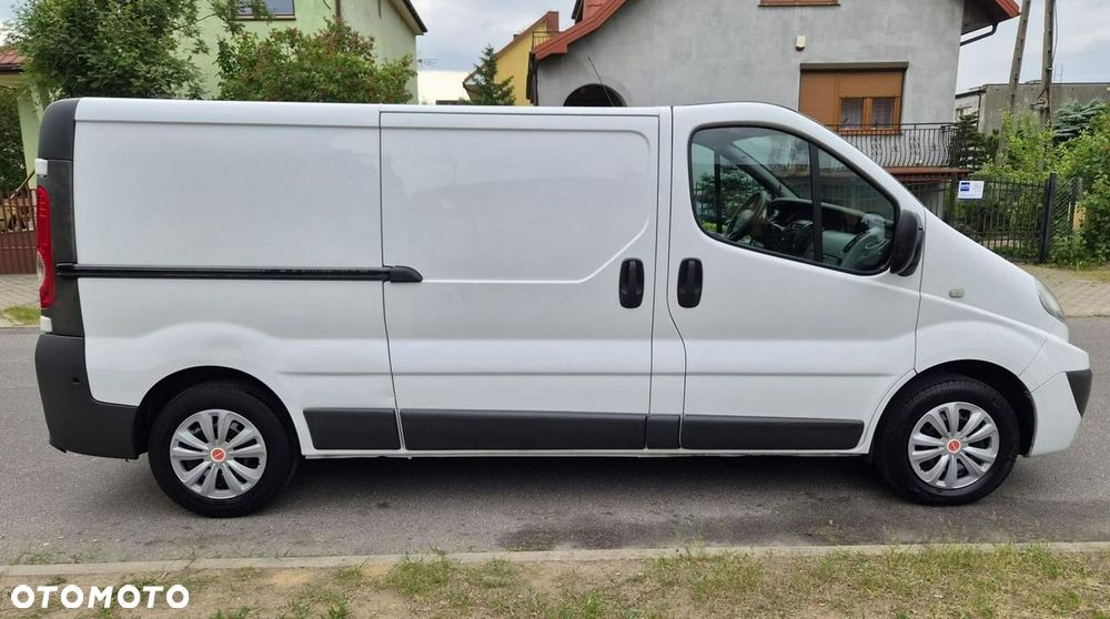 Renault Trafic - 12