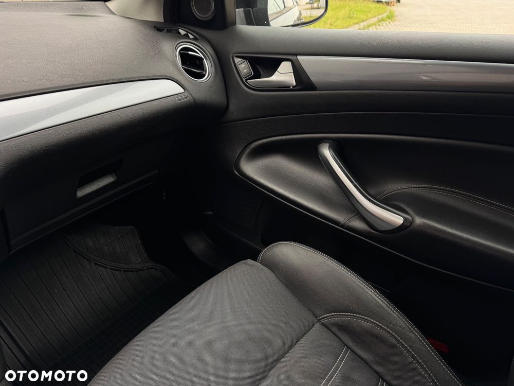 Ford Mondeo - 29