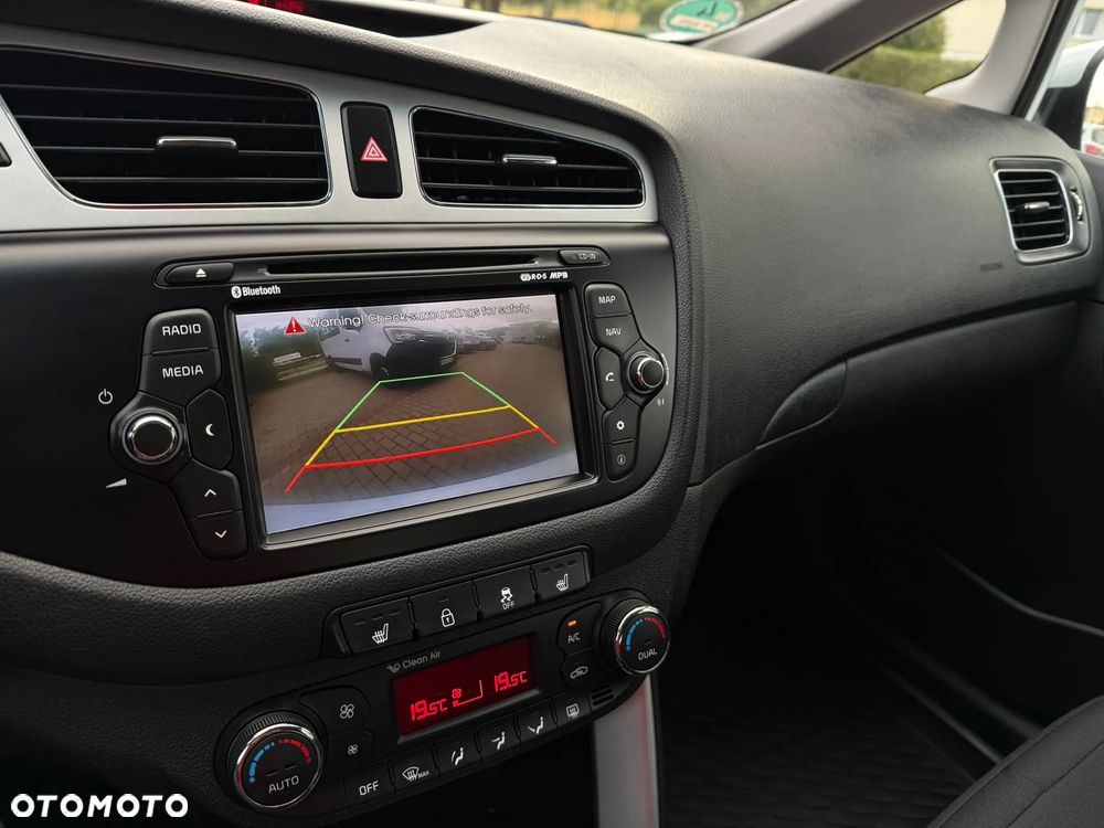 Kia Ceed 1.4 CVVT Fifa World Cup Edition - 6