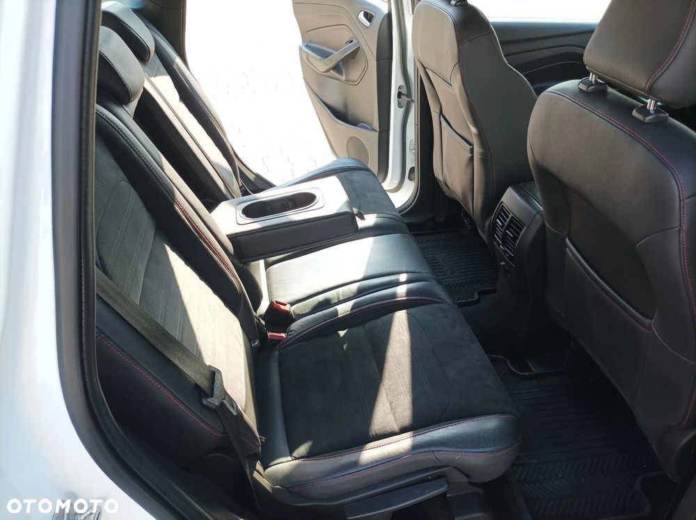 Ford Kuga 1.5 EcoBoost FWD ST-Line X - 14