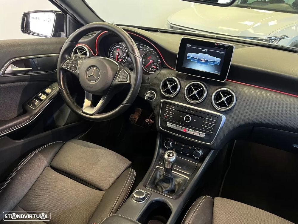 Mercedes-Benz A 180 d Style - 11