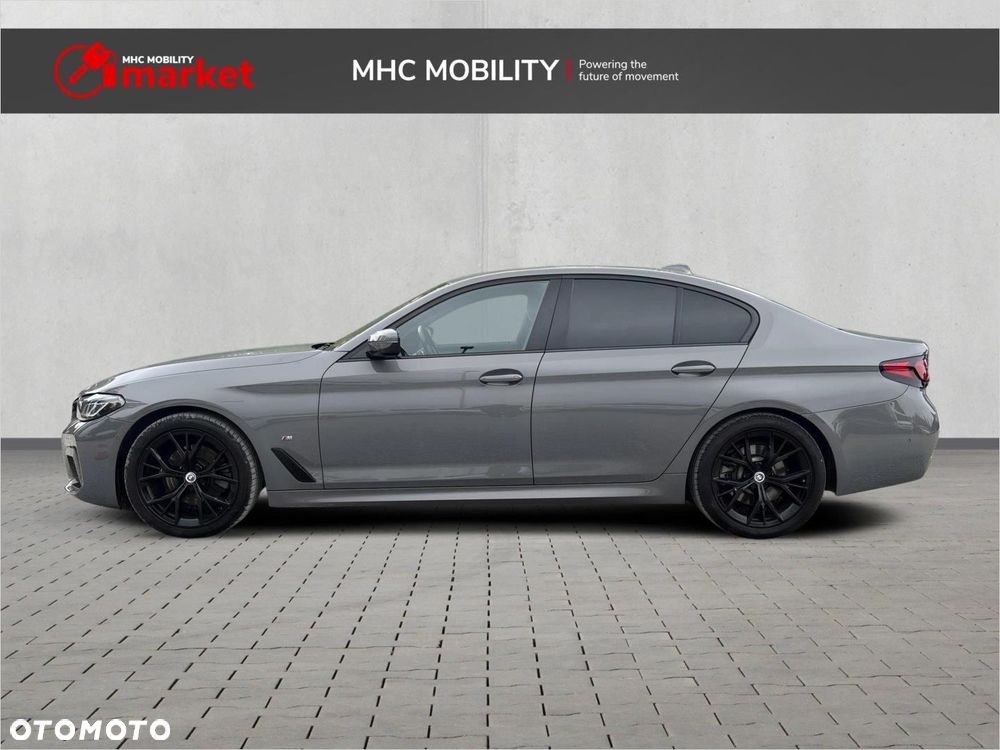 BMW Seria 5 520d xDrive MHEV M Sport sport - 3