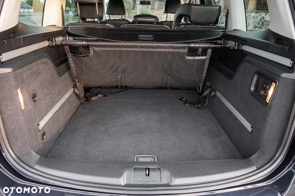 Volkswagen Sharan - 29
