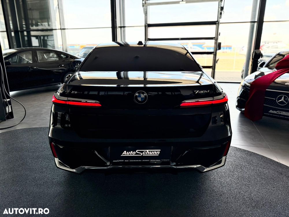 BMW Seria 7 740d xDrive MHEV - 9