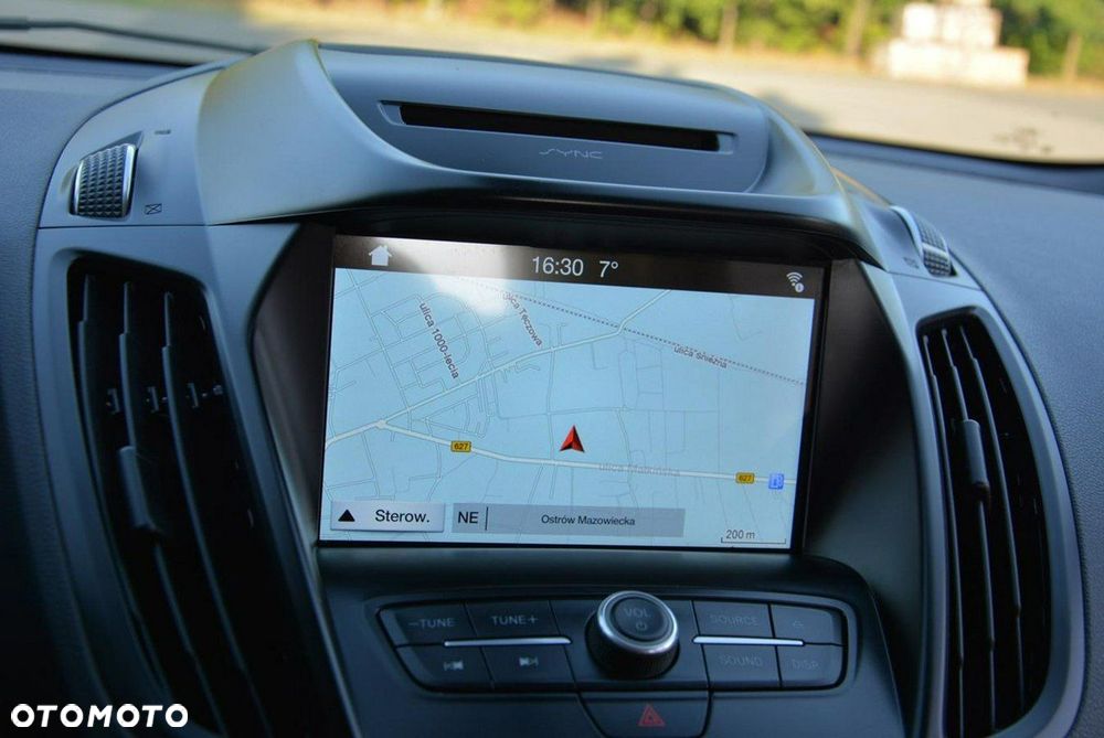 Ford Kuga 1.5 EcoBoost 2x4 Titanium - 26