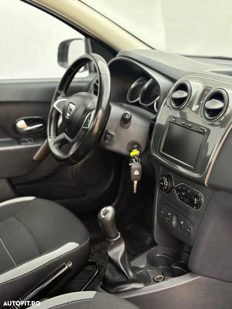 Dacia Logan Stepway 0.9 TCe - 8