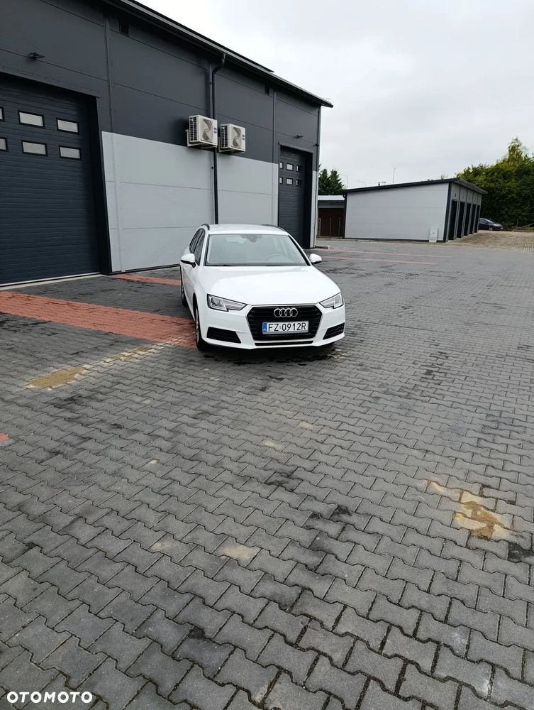 Audi A4 Avant 2.0 TDI S tronic - 11