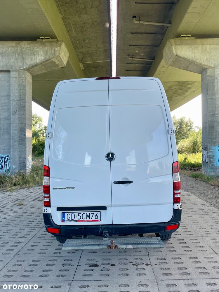 Mercedes-Benz Sprinter - 9