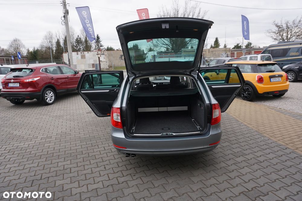 Skoda Superb 2.0 TDI DSG FAMILY - 13