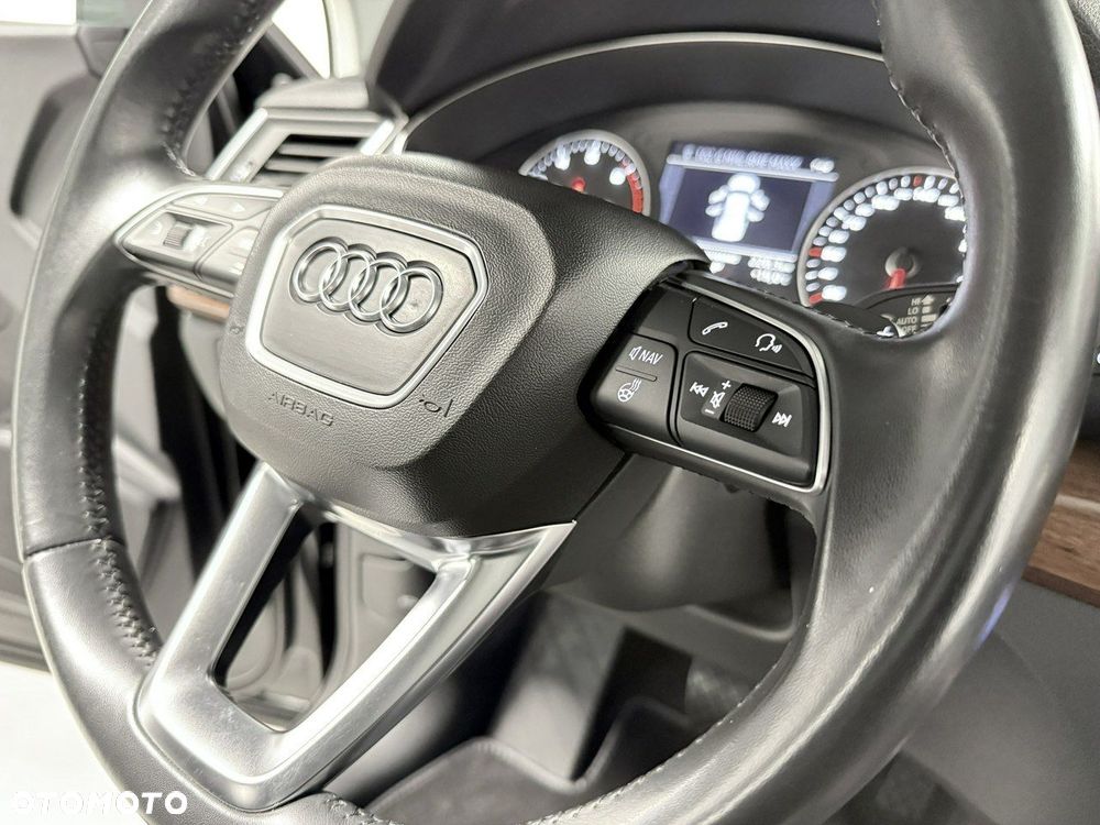 Audi Q5 45 TFSI quattro S tronic design - 28