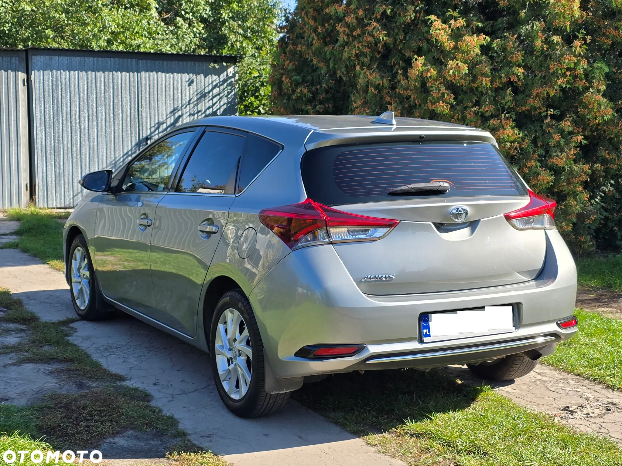 Toyota Auris 1.6 Premium - 17