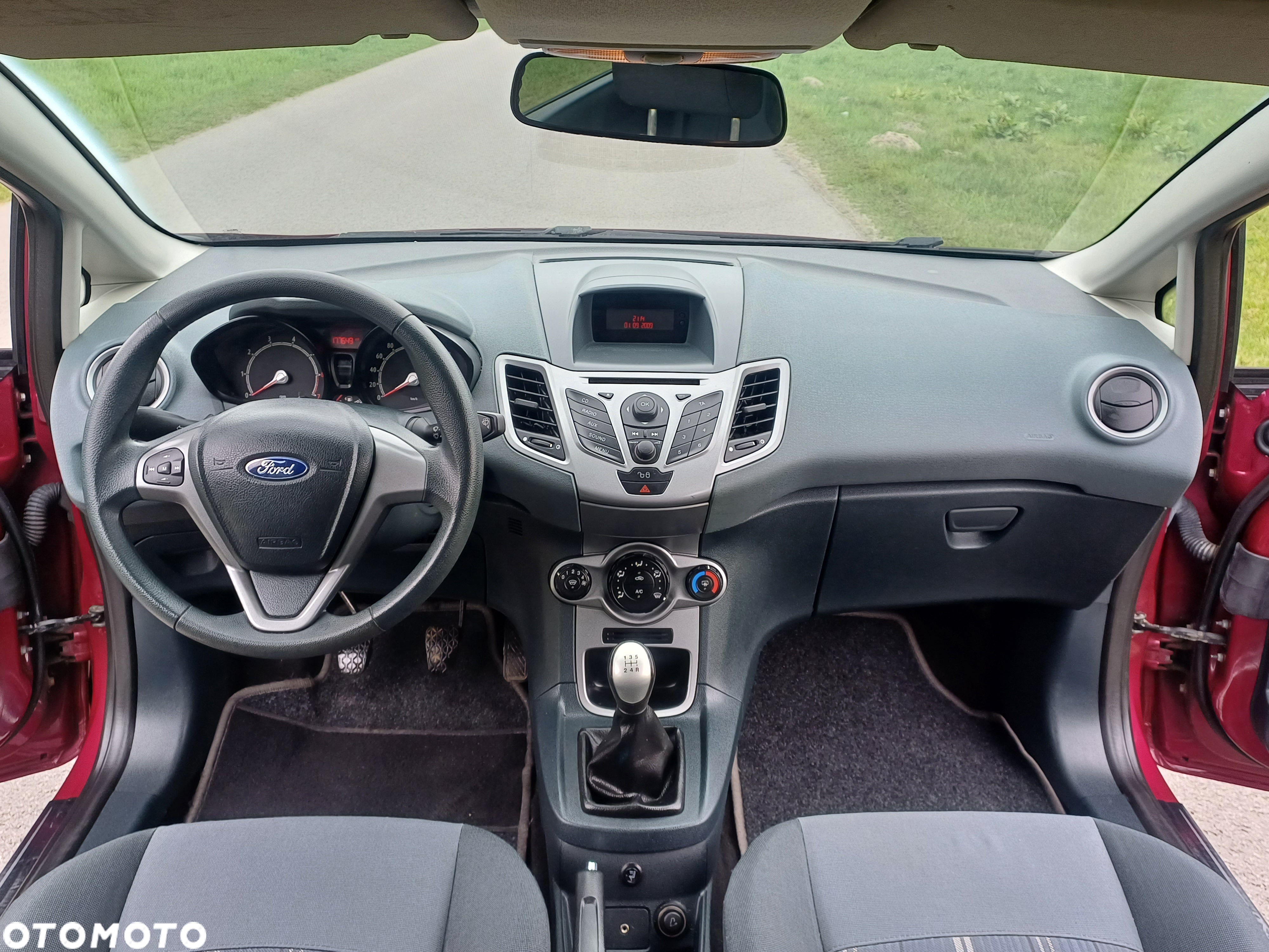 Ford Fiesta 1.4 Ghia - 21