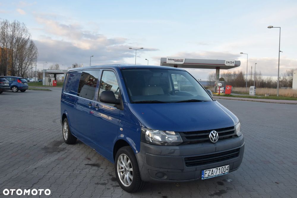 Volkswagen Transporter Caravelle Lang Comfortline - 8