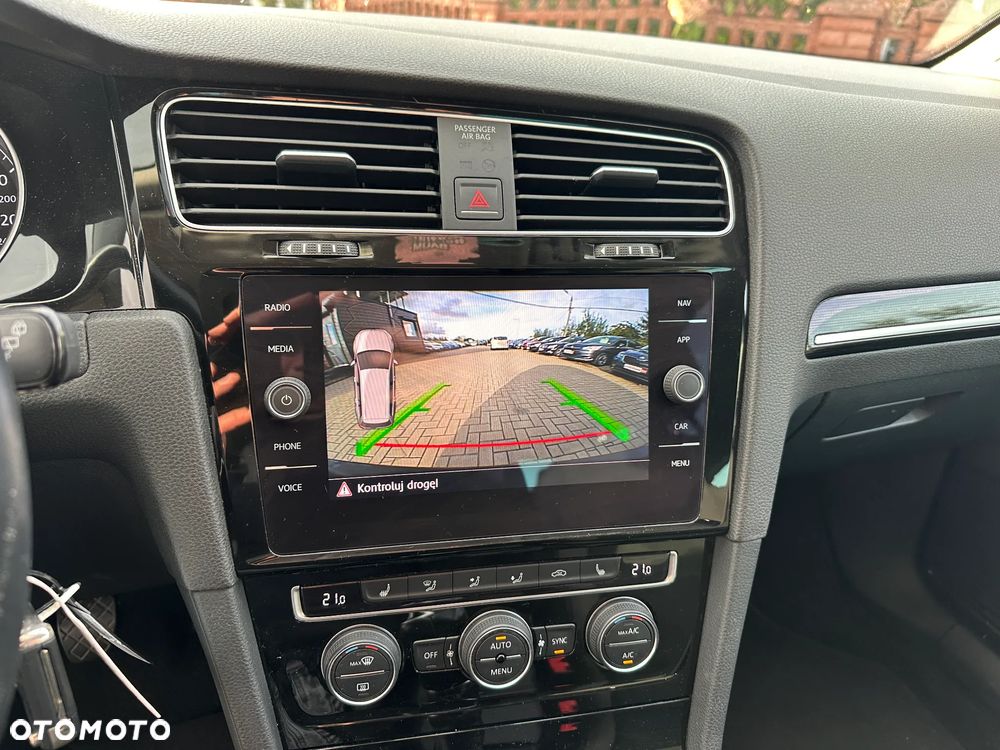 Volkswagen Golf - 14