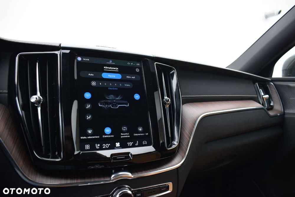 Volvo XC 60 - 28