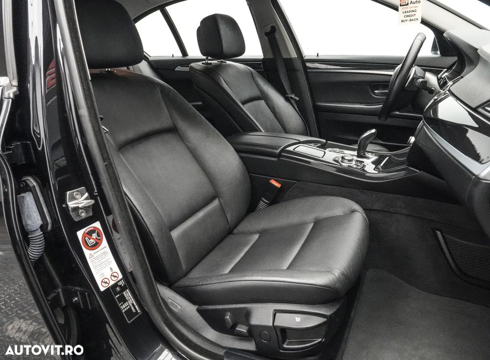 BMW Seria 5 520d Aut. Luxury Line - 14