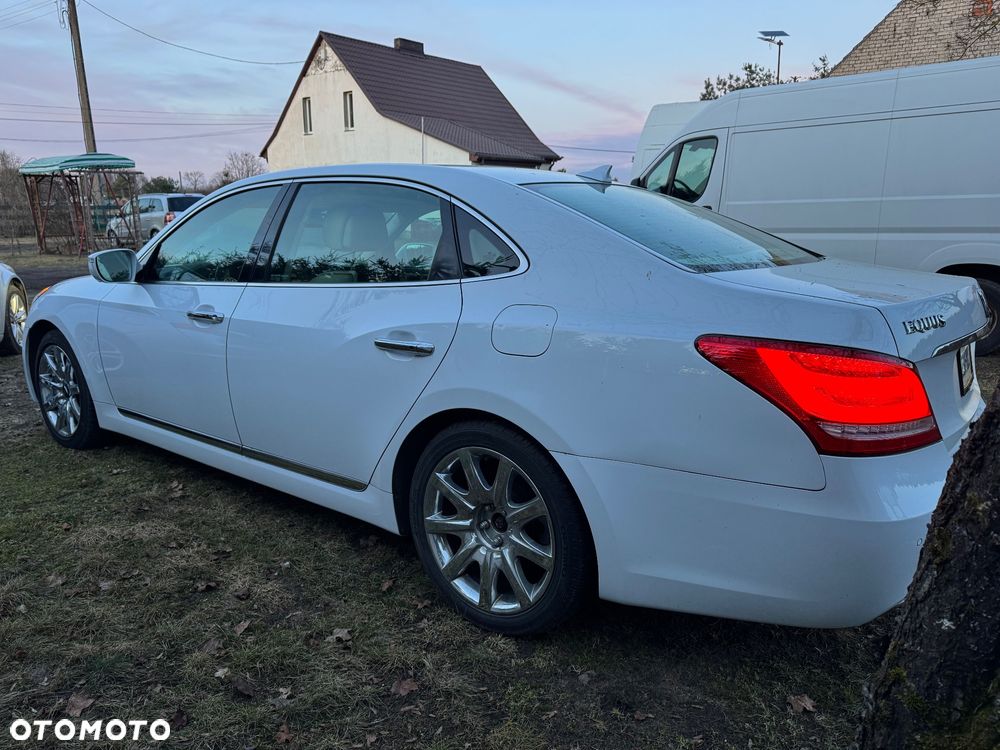 Hyundai Equus - 4