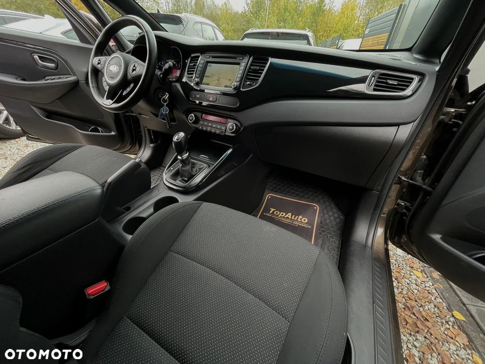 Kia Carens 1.6 GDI Attract - 15