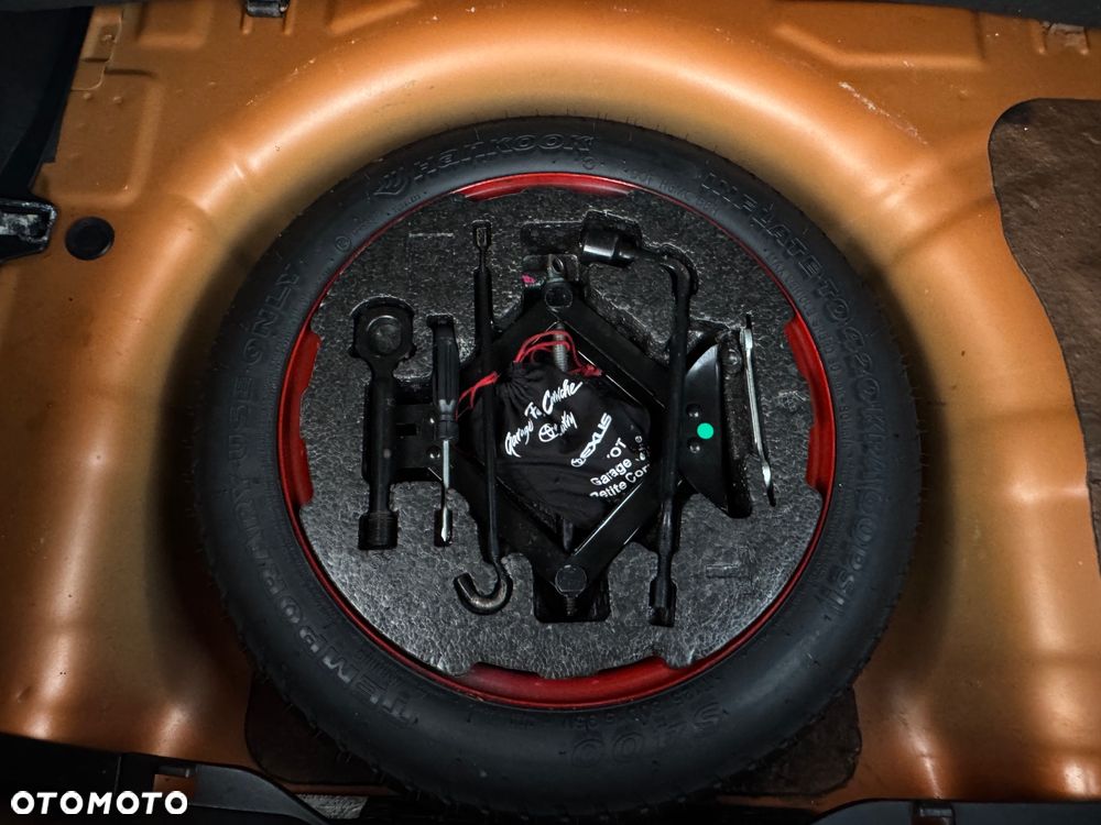 Hyundai Veloster 1.6 GDI Style - 23