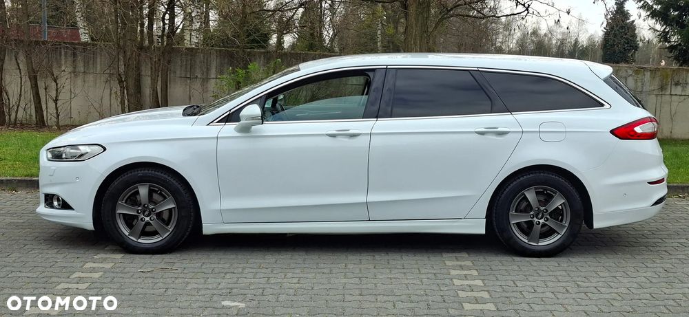 Ford Mondeo SW 2.0 TDCi S&S Titanium - 10