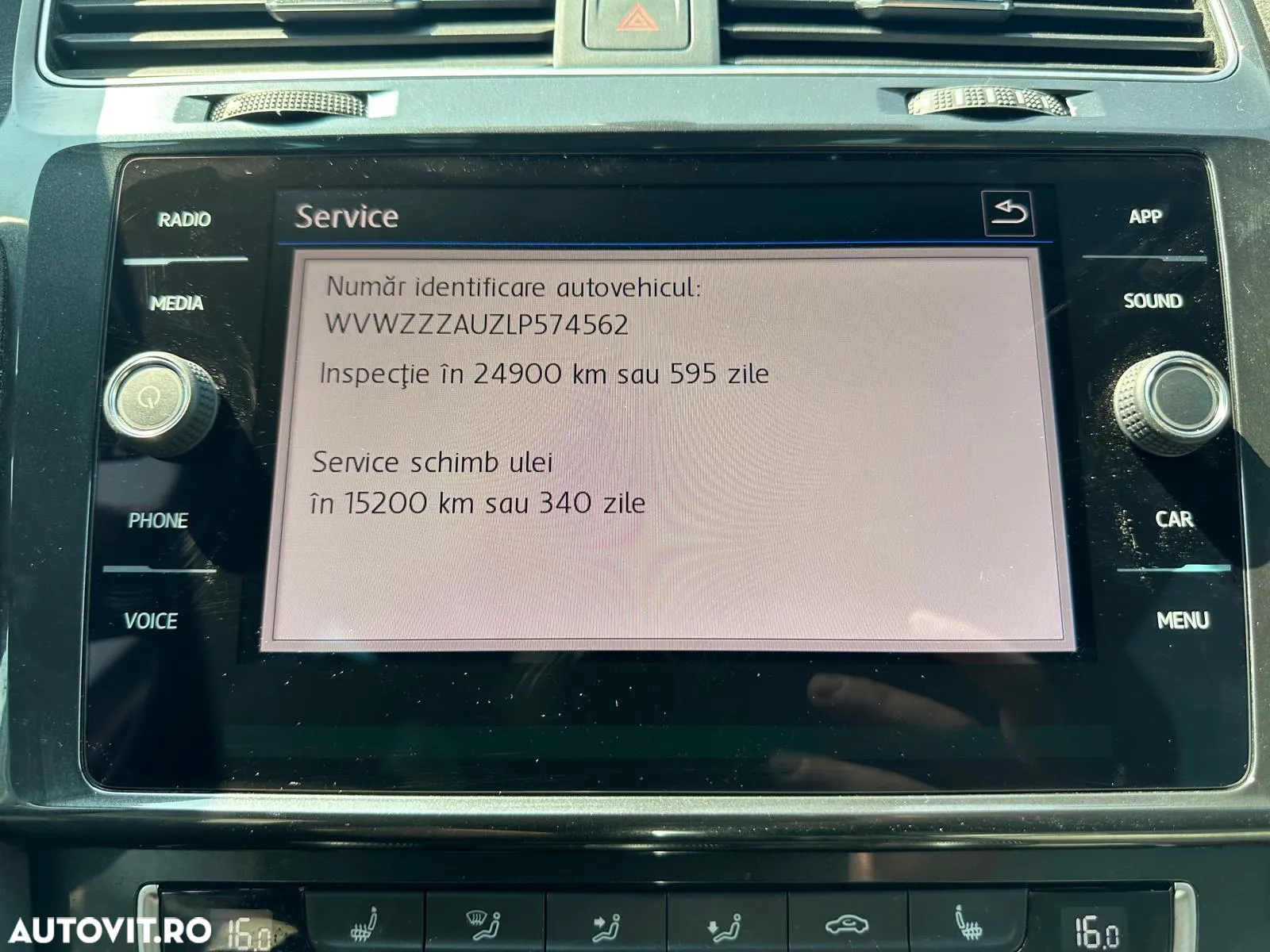 Volkswagen Golf 2.0 TDI DSG Comfortline - 32